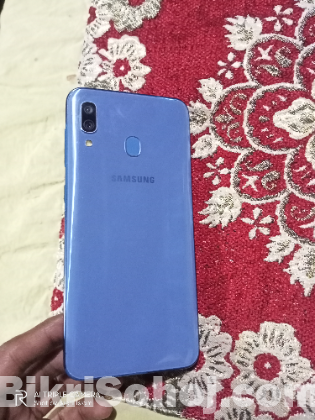 Samsung Galaxy A30